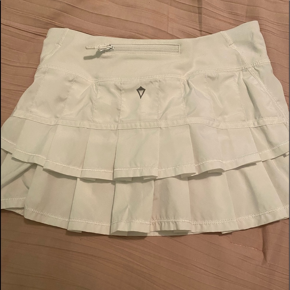 Ivivva by Lululemon size 10 white tennis skirt